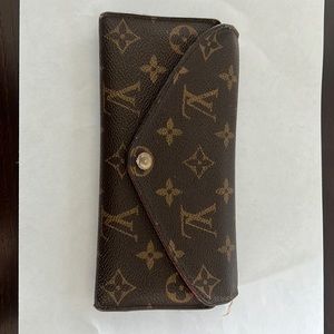 Wallet, Simply a cute wallet. Comes with box and bag. Has some wearing.